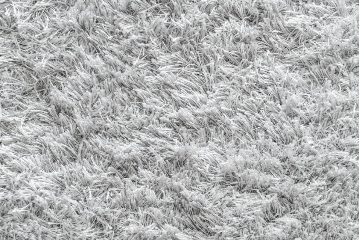 Ковер потертый серый