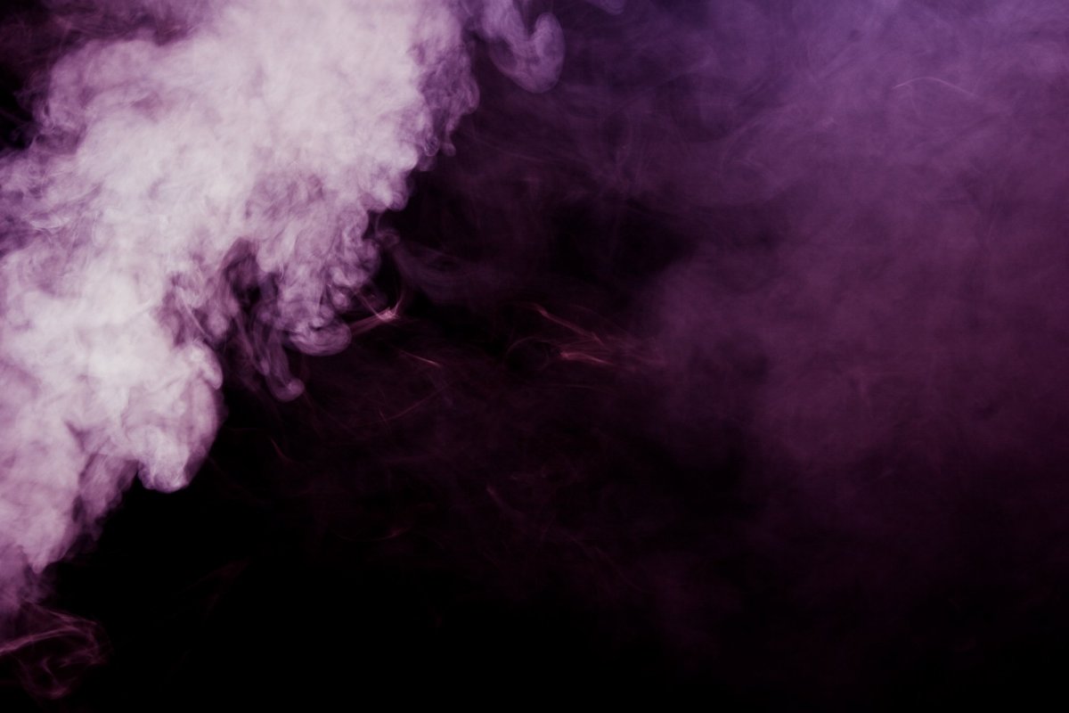 Фиолетовый дым