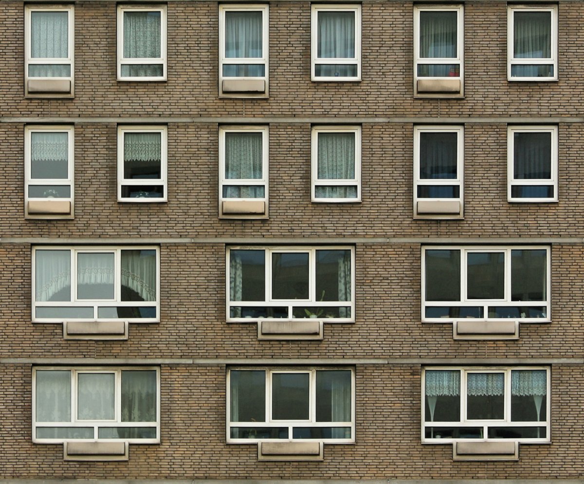 Окна в многоэтажках