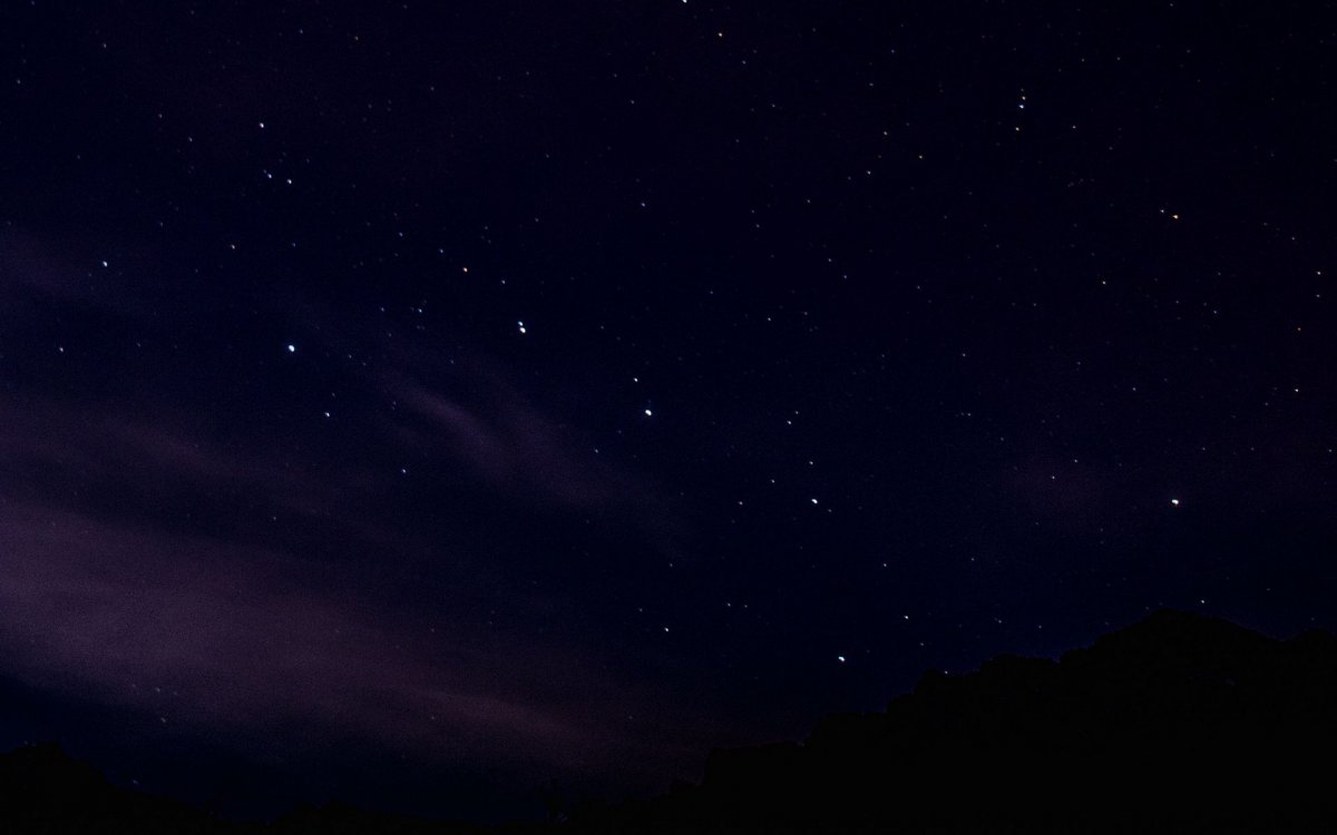 Ночное небо без звезд