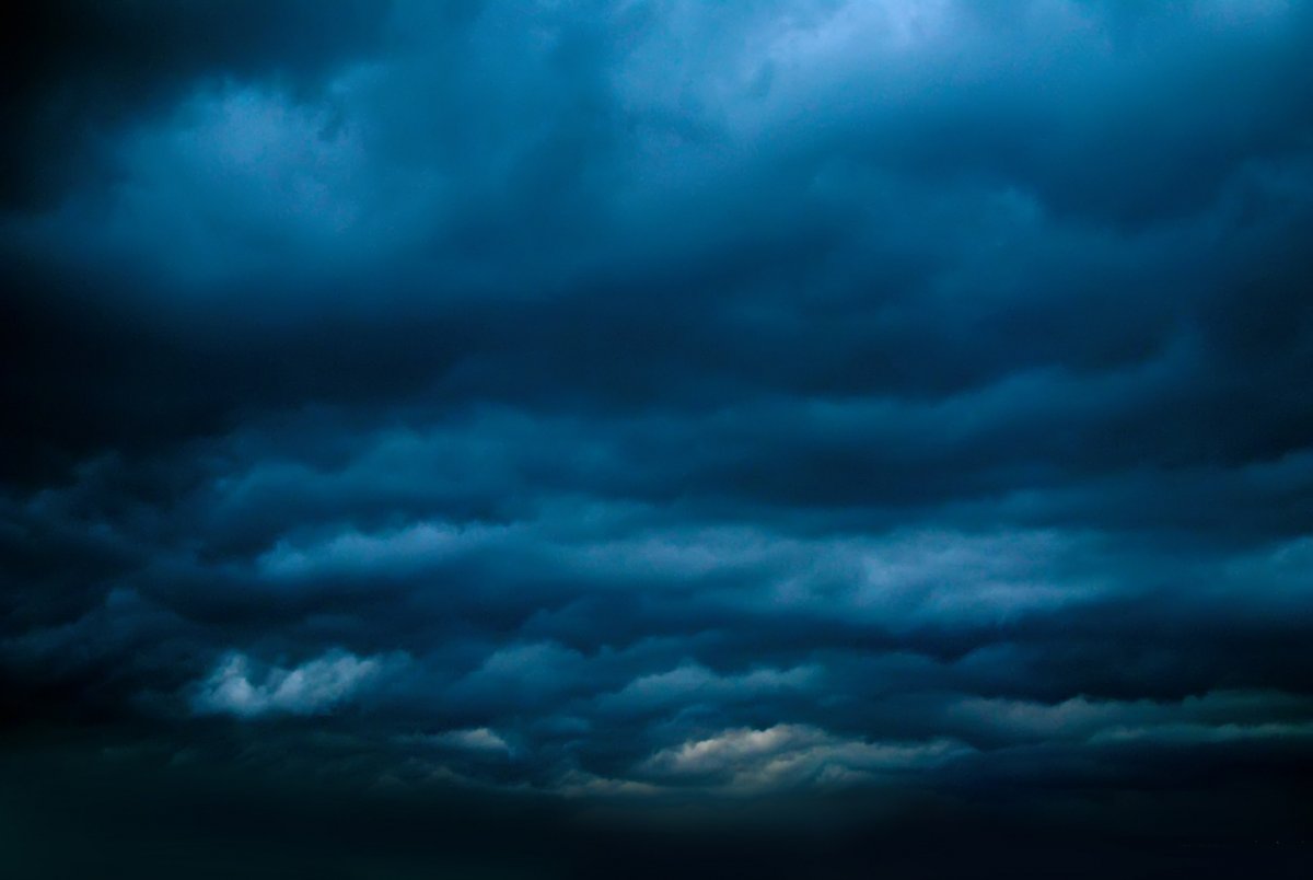 Темное небо