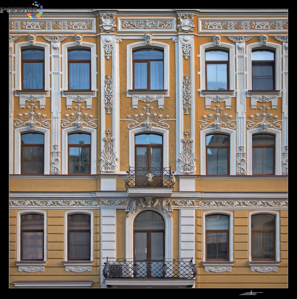 Фасады старинных зданий