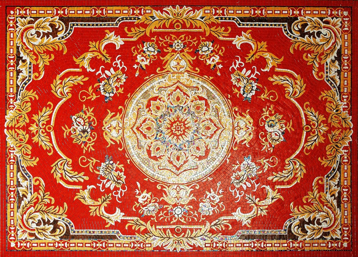 Ковер красный с узорами