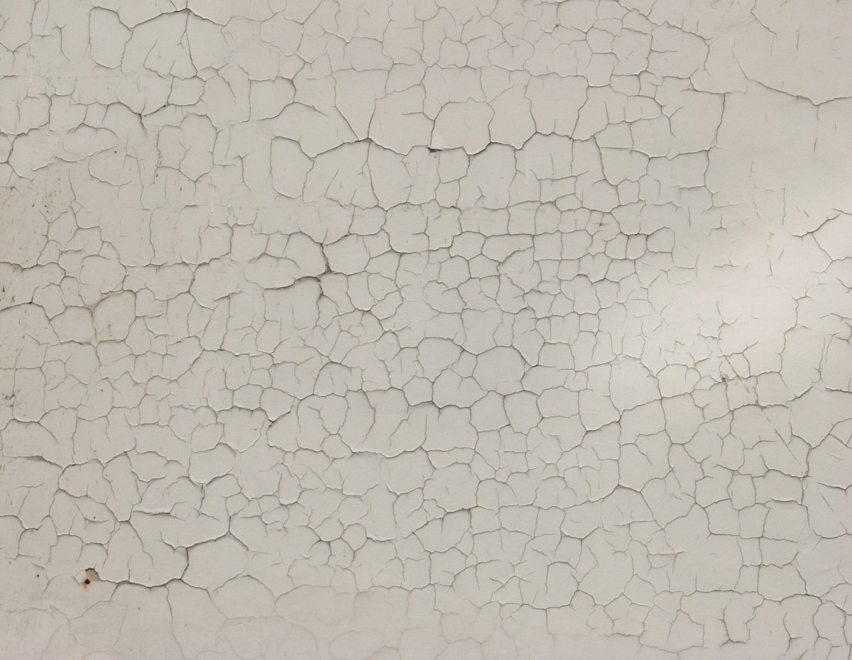 Краска с трещинами