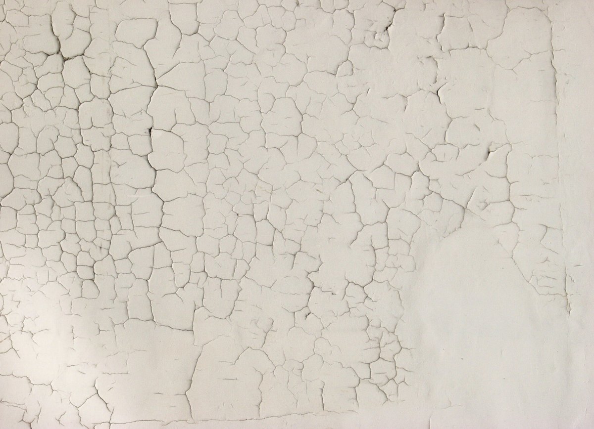 Потрескавшаяся штукатурка