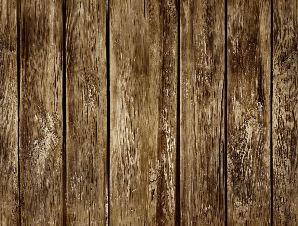 Деревянное покрытие стола