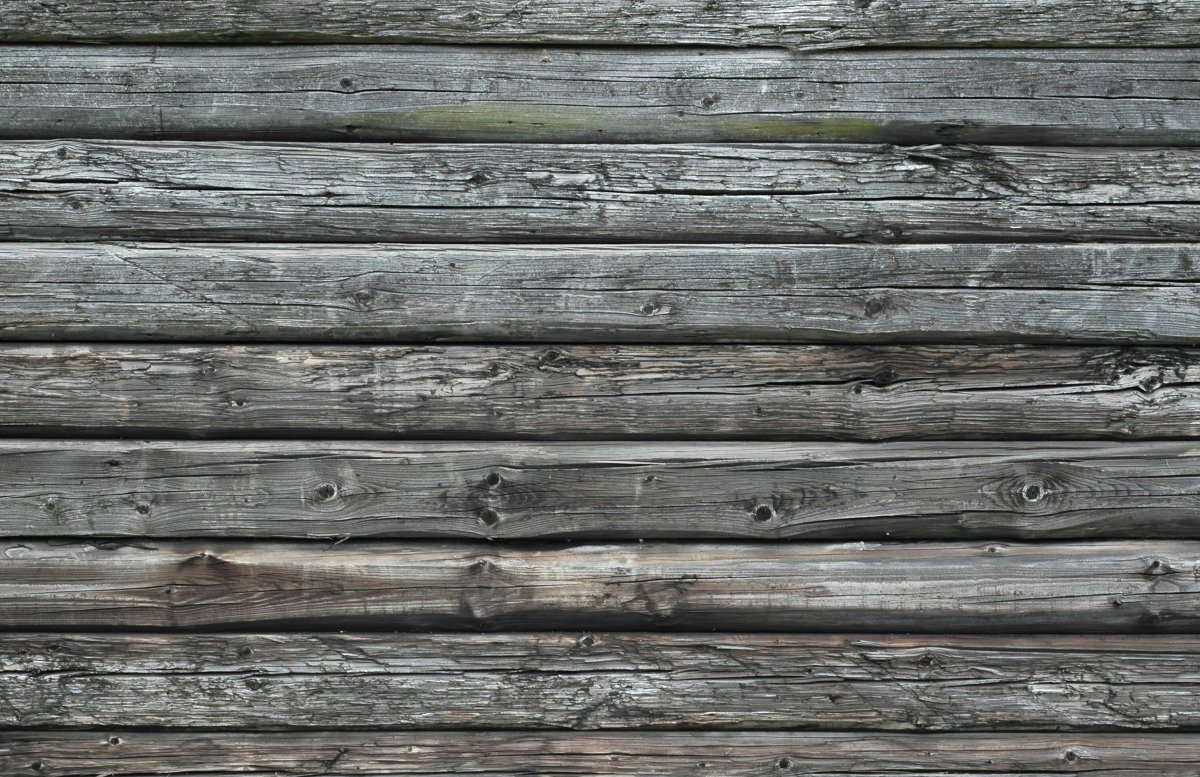 Деревянная стена