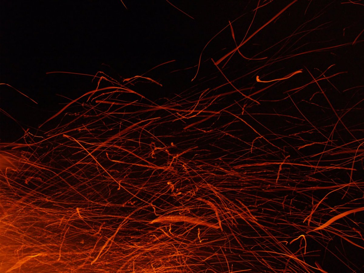 Красные искры