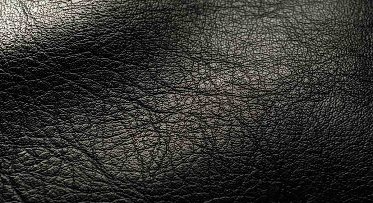 Черная кожа