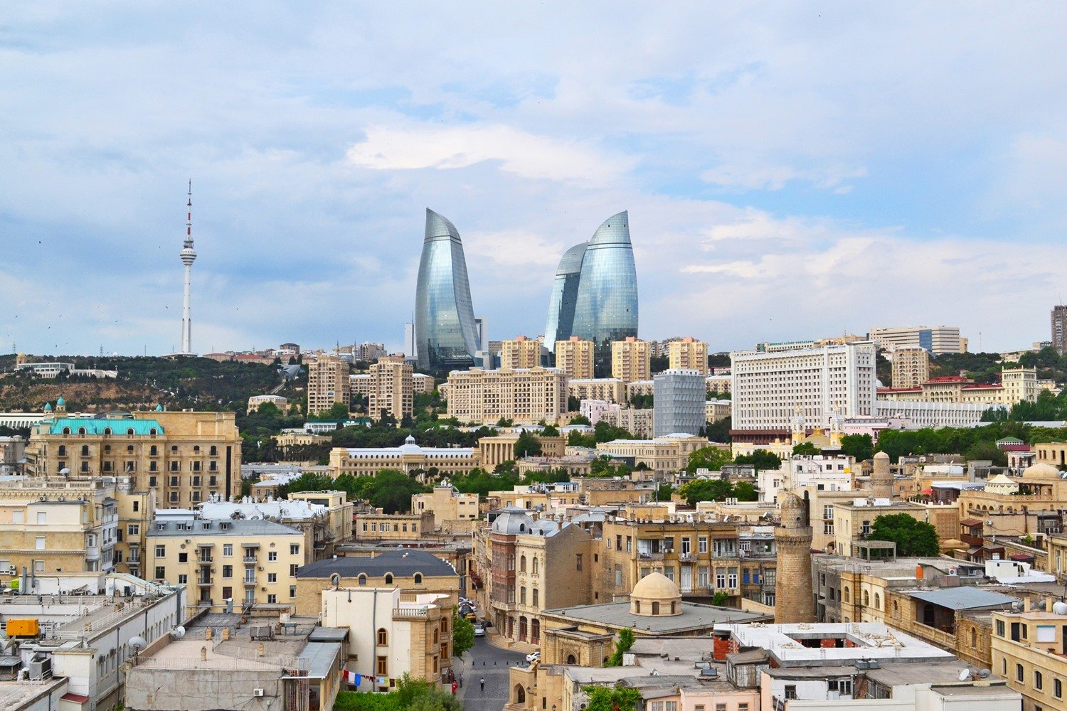 Какая столица у азербайджана. Баку столица Азербайджана. Азейбарджан столица. Азейбарджан Баку. Азербайджан, Баку, Ичери-Шехер.