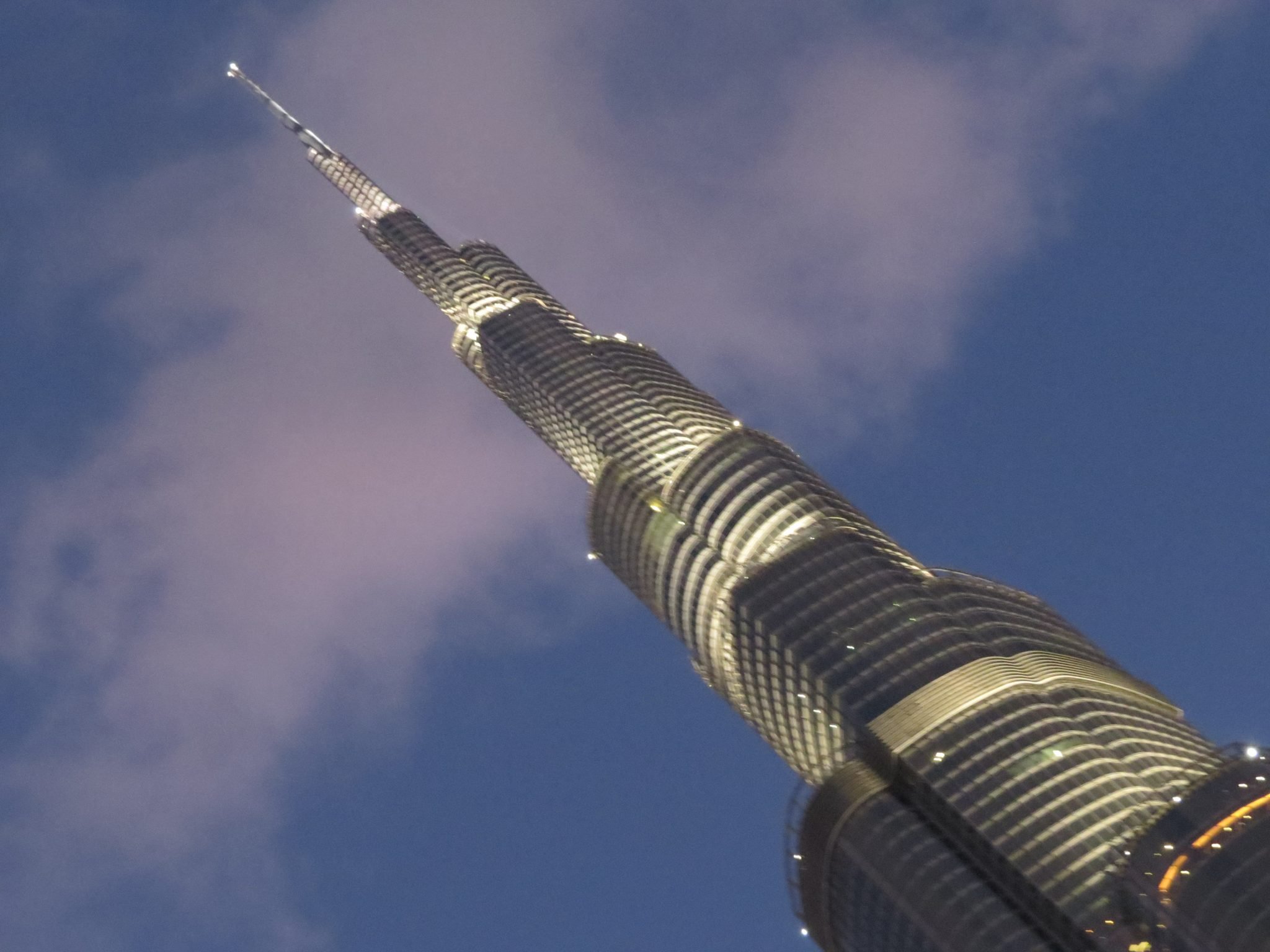 Бурдж халифа сейчас. Бурдж-Халифа Дубай. Мечеть Бурдж Халифа. Башня Халифа в Дубае. Башня Халифа смотровая.