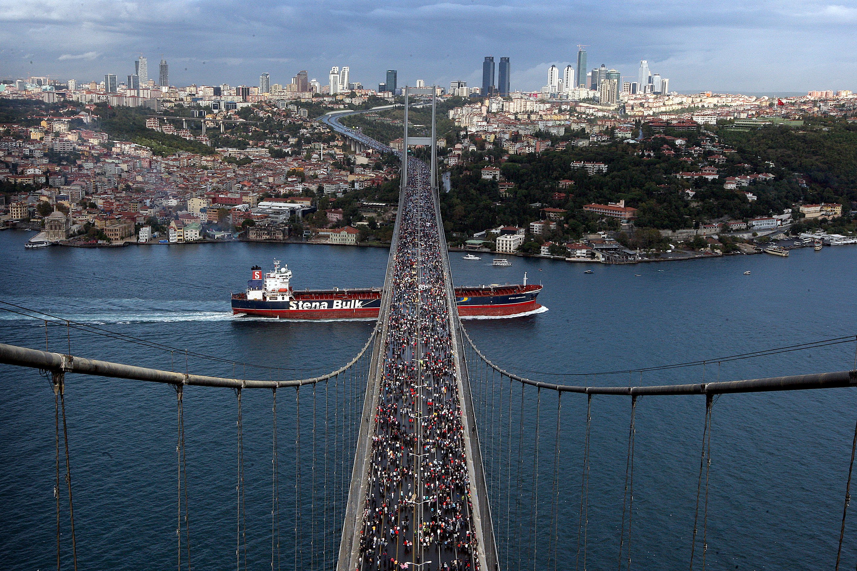 Стамбул мост через. Турция мост Босфор. Мост мучеников в Стамбуле. Мост Босфора в Стамбуле. Босфорский мост мосты Турции.