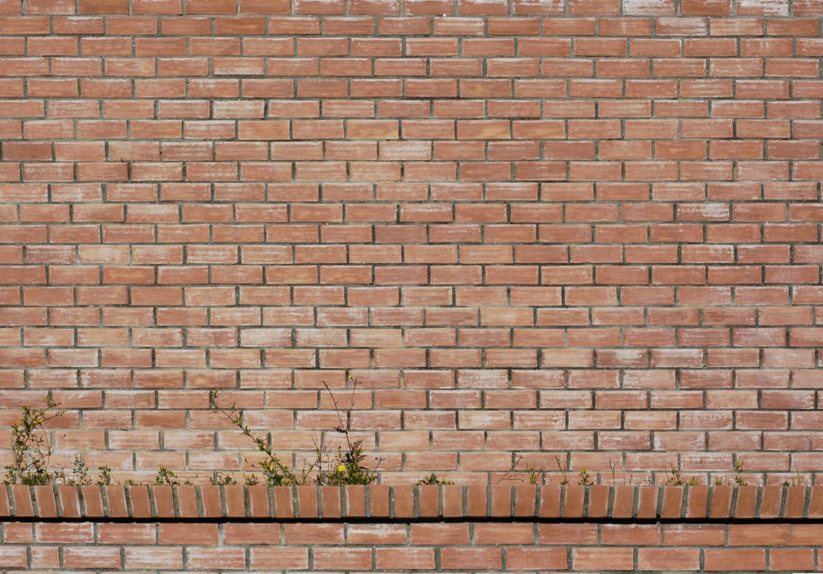 Кирпичная стена