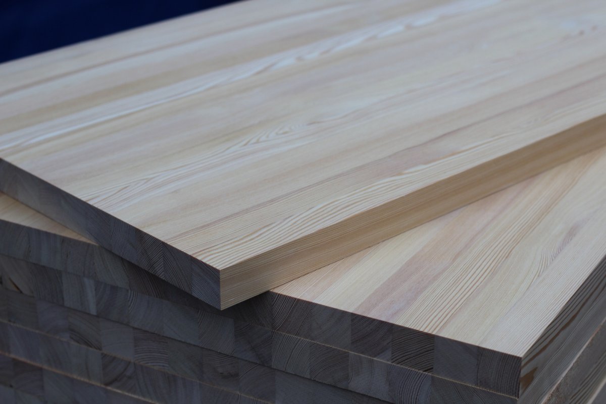 Щит лиственница цельноламельный