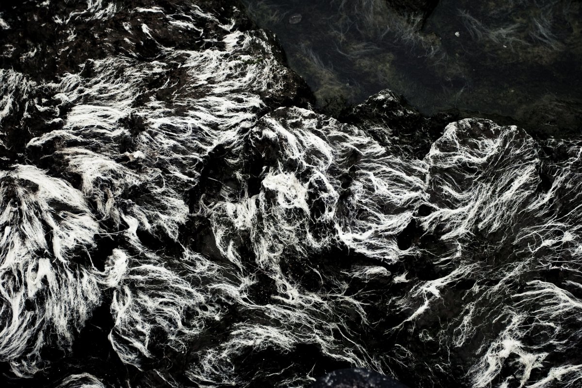 Металлические обои на телефон