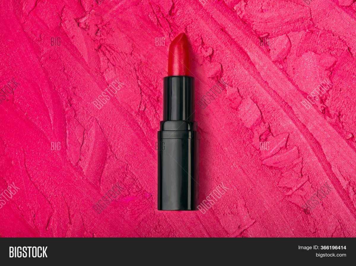 Красная помада текстура