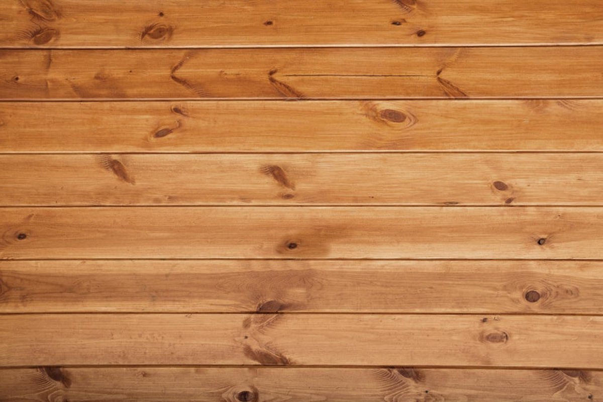 Бревенчатая стена