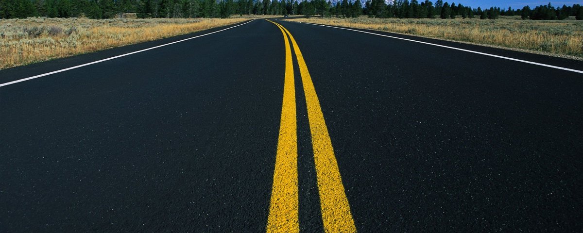 Текстура дороги с разметкой