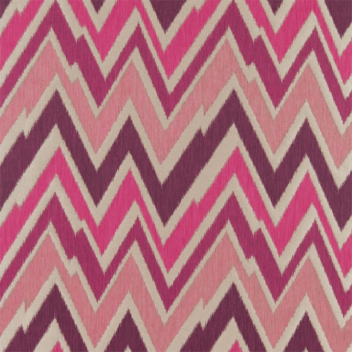 Геометрический принт на ткани