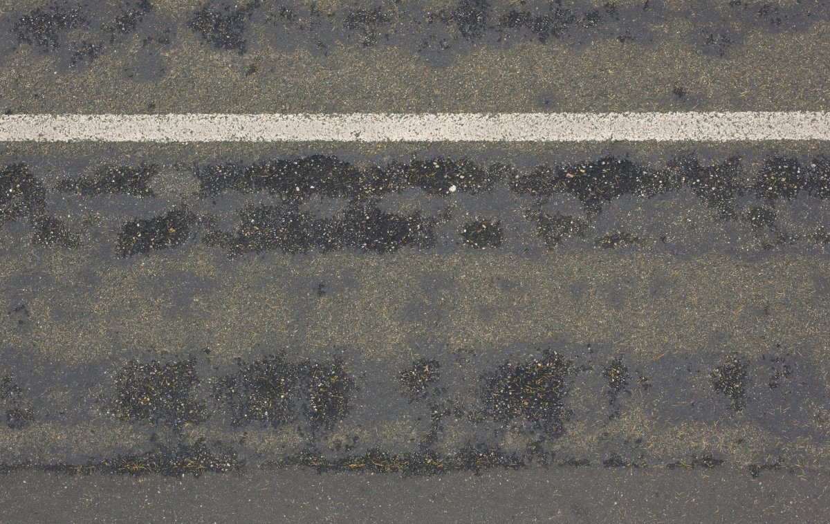 Серый асфальт