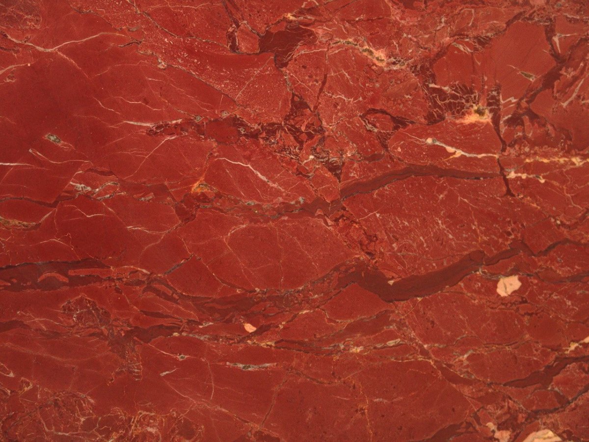 Красный гранит