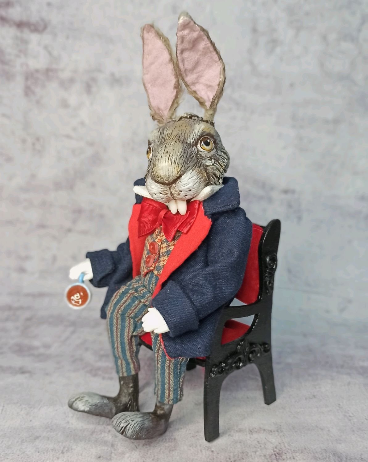 День мартовского зайца. Мартовский заяц. Сумасшедший Мартовский заяц. Мартовский заяц из Алисы в стране чудес.