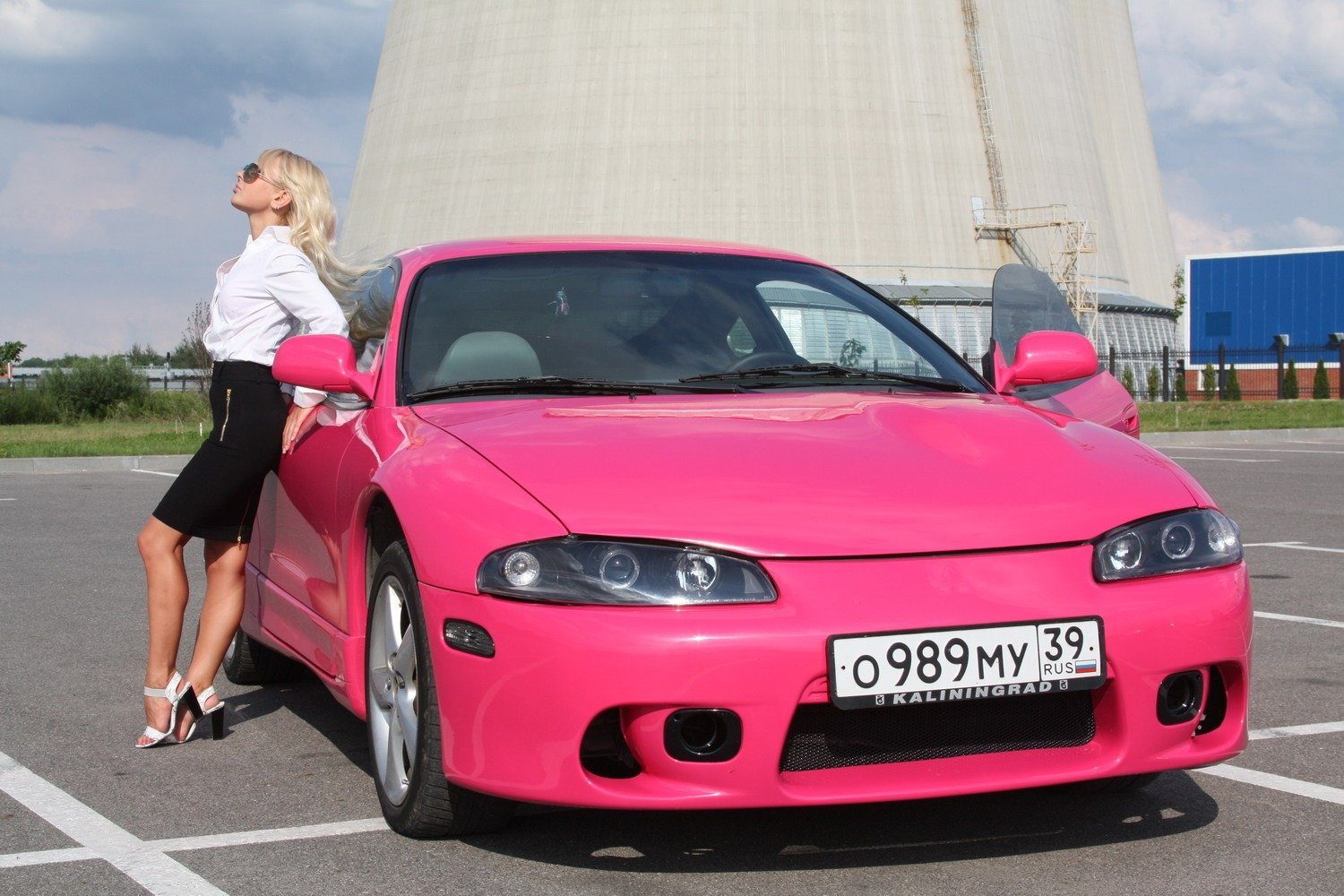 Клип иномарка. Митсубиси Эклипс розовая. Mitsubishi Eclipse 2g розовый. Eclipse 2g. Мицубиси Эклипс 2006 розовый.