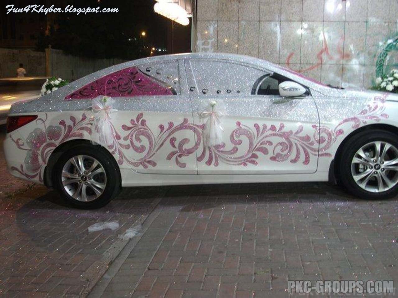 Украшения краской машин на свадьбу