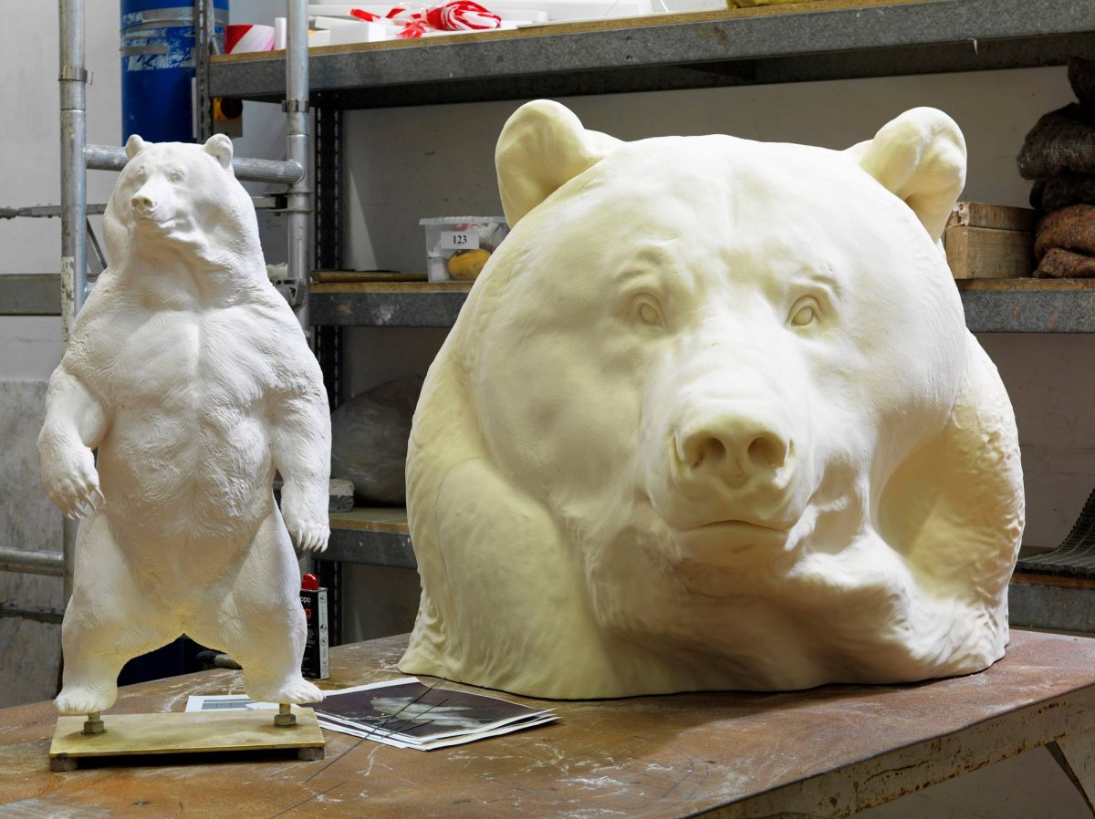 Статуя медведя Денвер