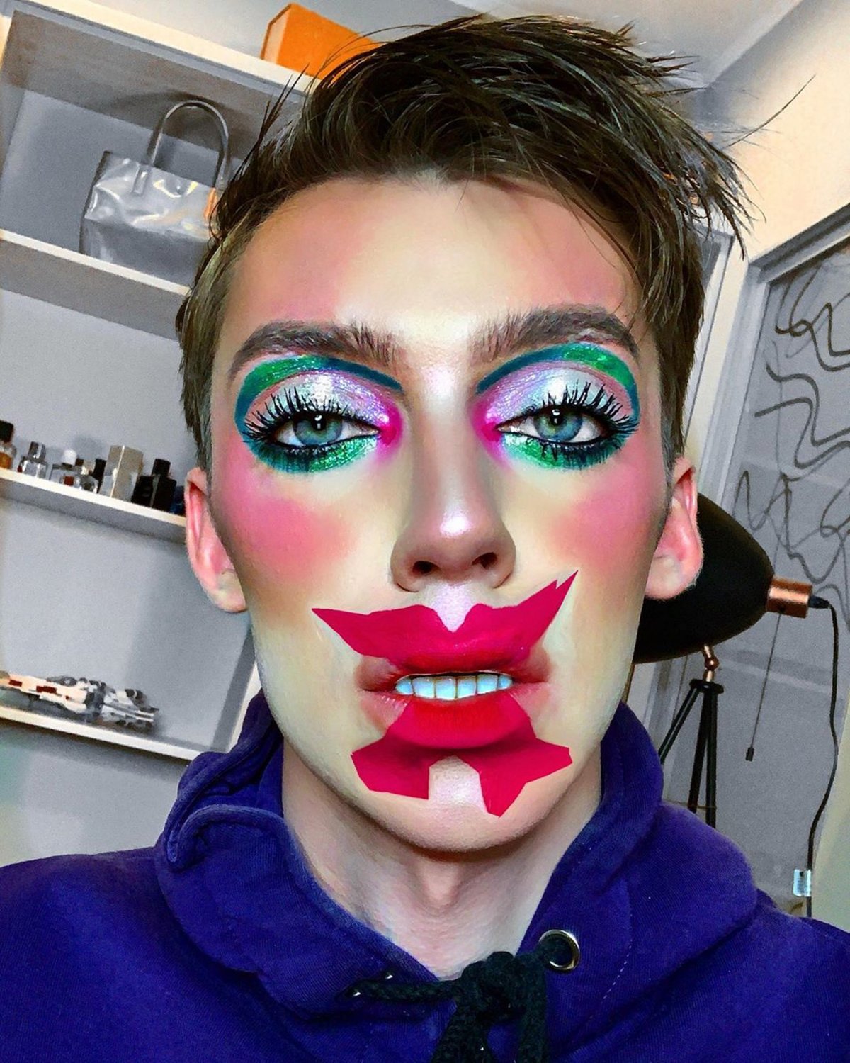 Накрашенная кошка