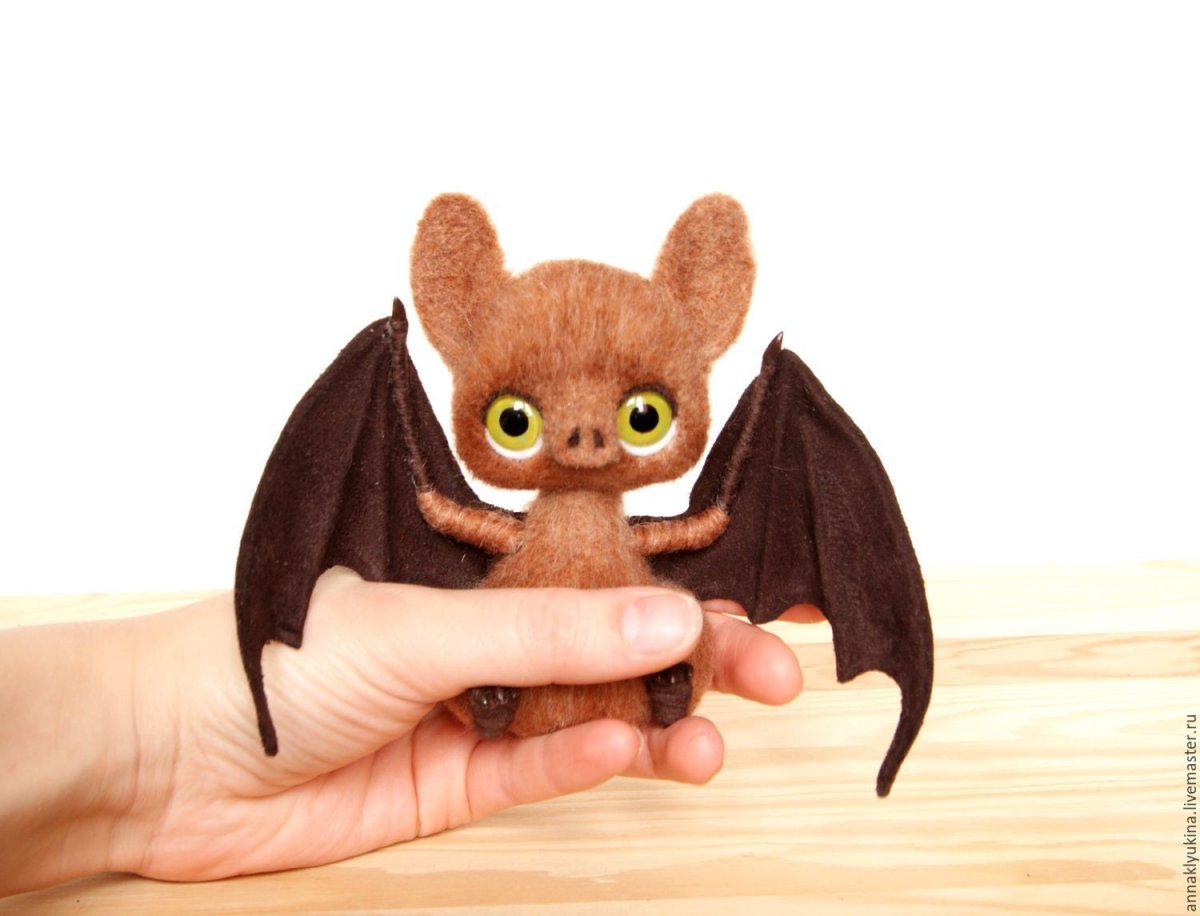Валяные игрушки летучая мышь