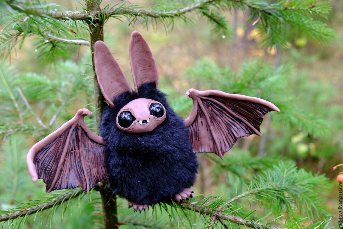 Летучая мышка игрушка