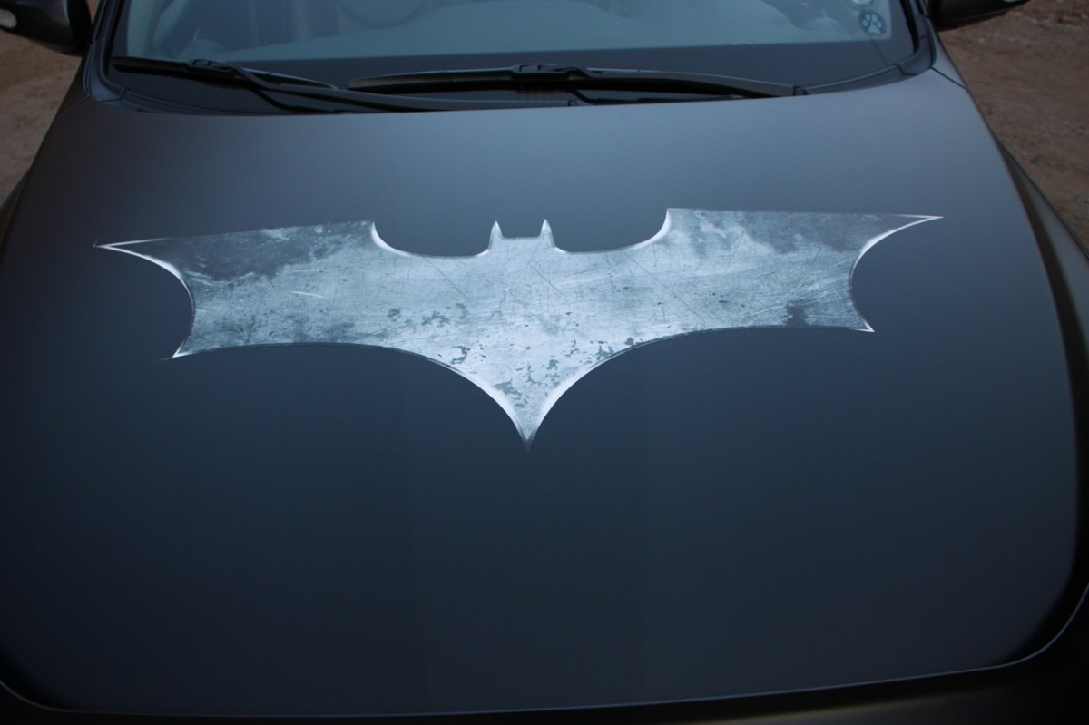 Аэрография Бэтмена на машине