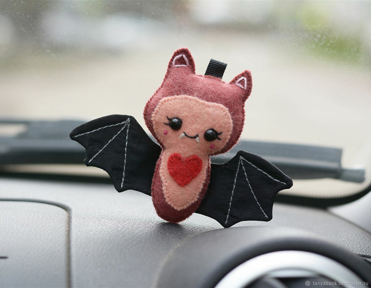 Форд фокус 3 значок Мустанга