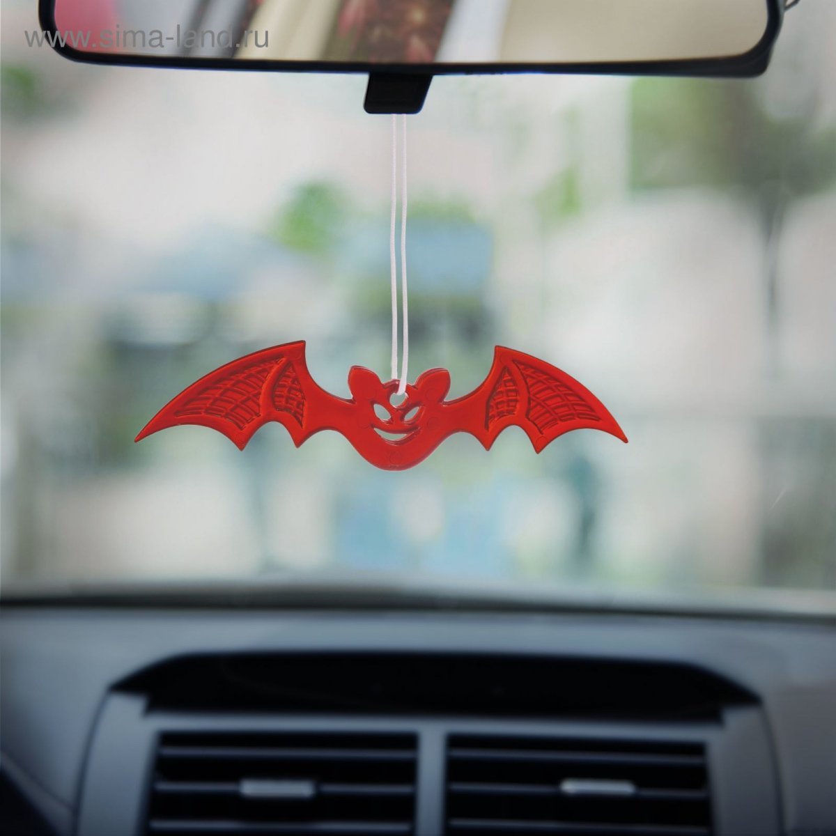 Кулон с летучей мышью