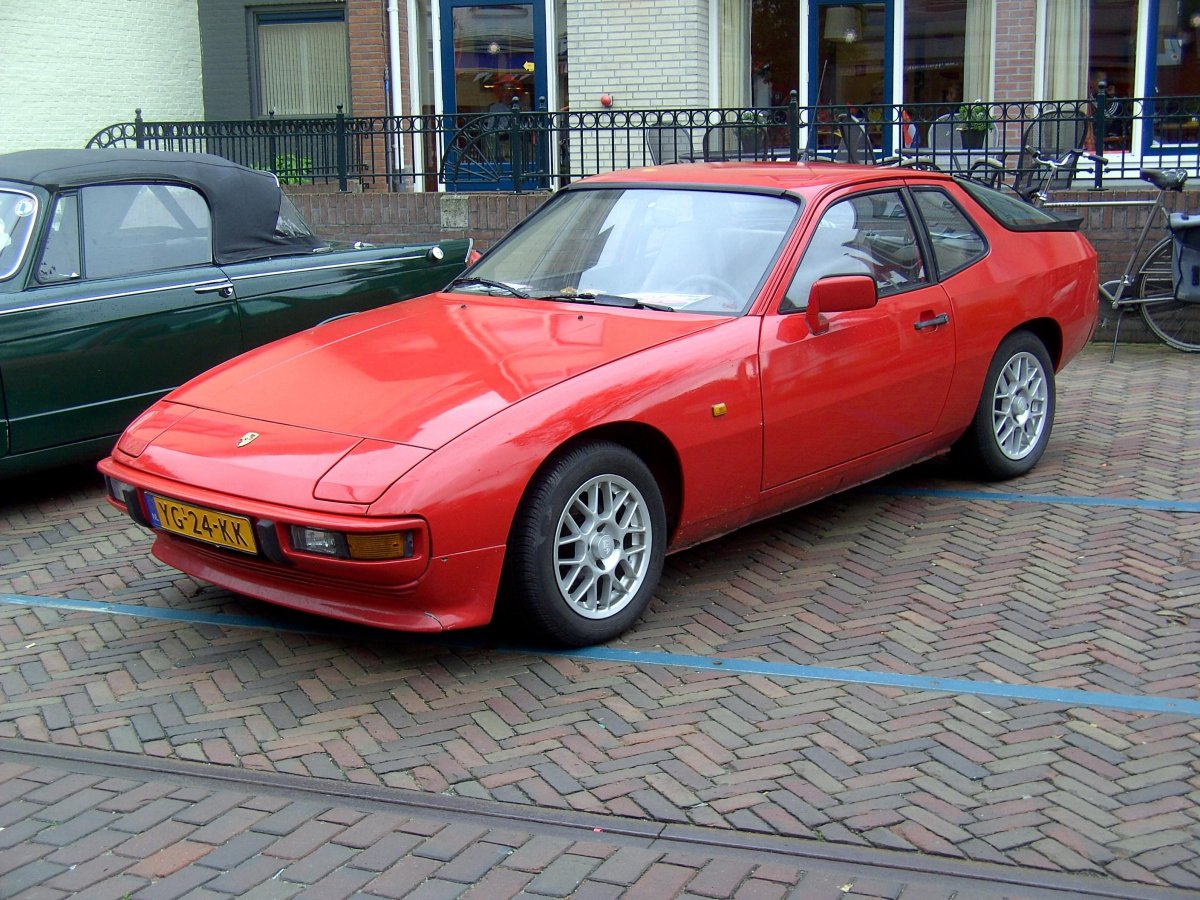 Porsche 924