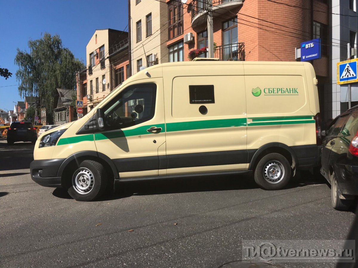 Форд Эконолайн броневик