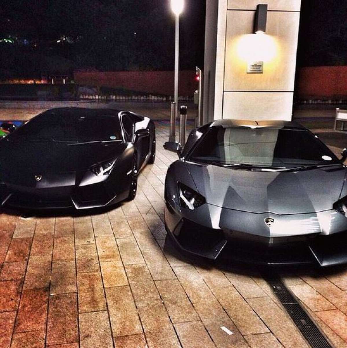 Камри и девушка