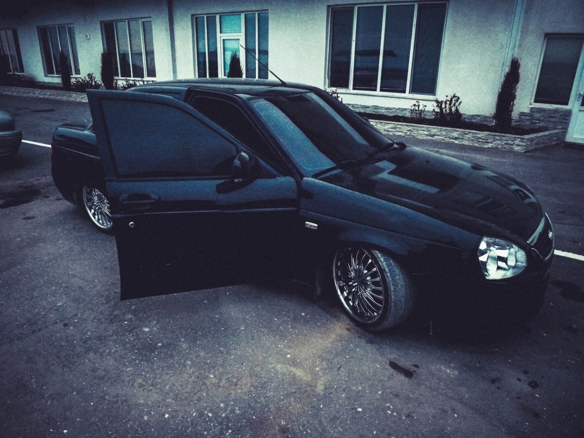 Мерседес с63 АМГ ночью