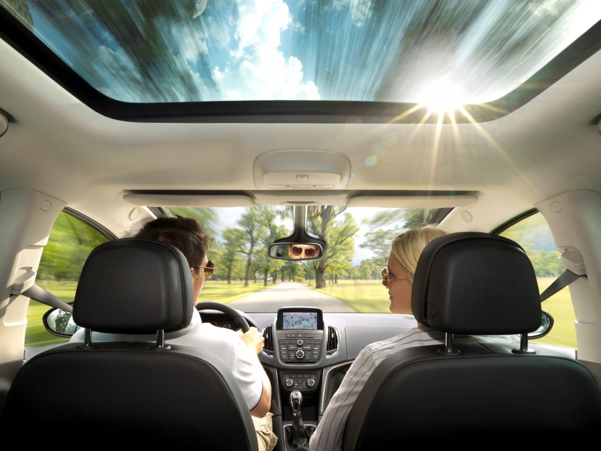 Тойота рав 4 2021 с панорамной крышей