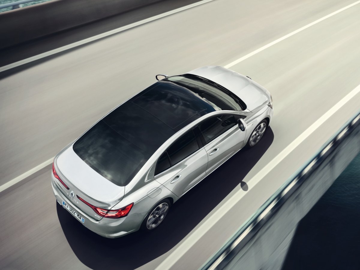 Opel Astra GTC С панорамной крышей