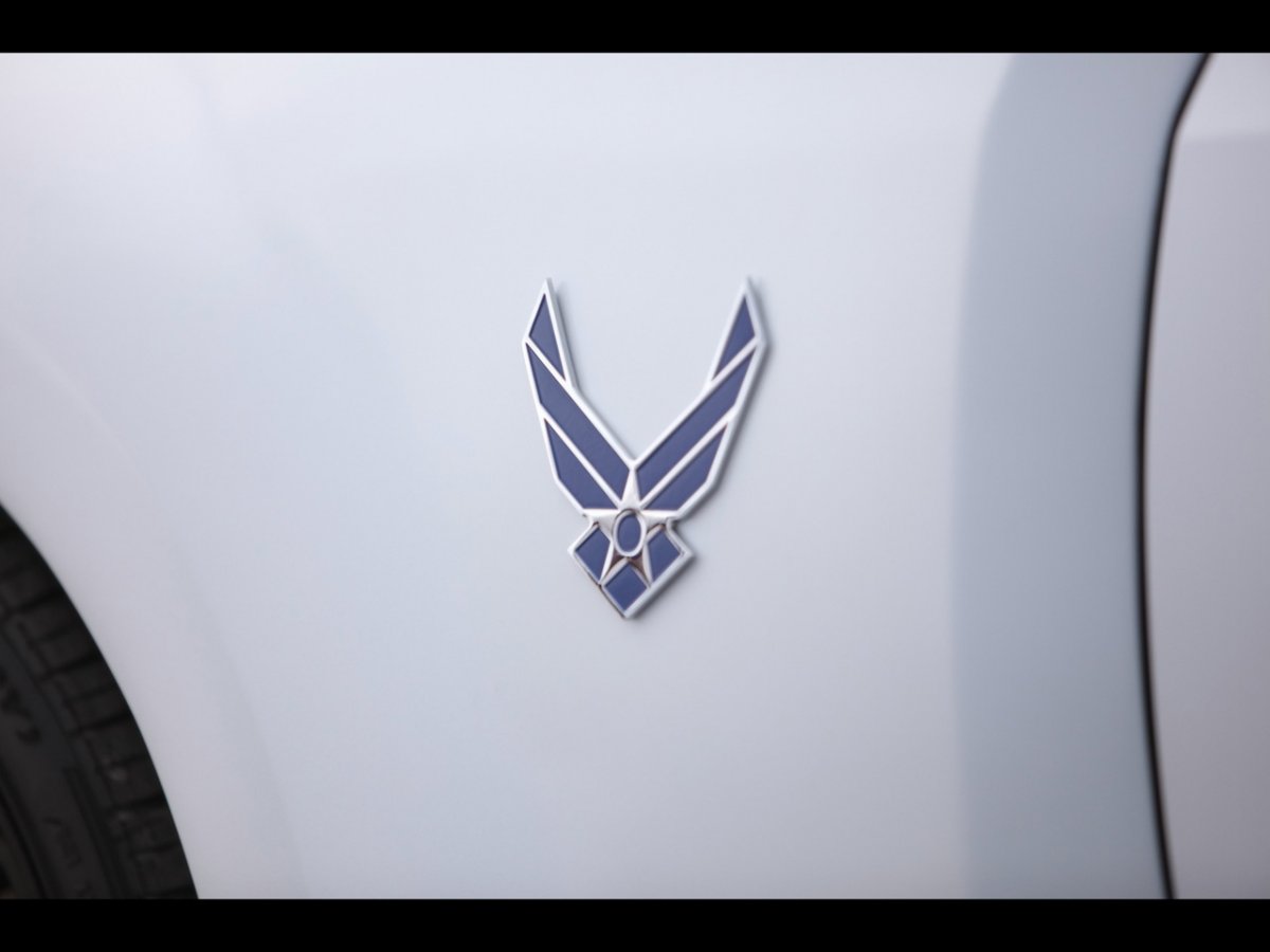 Крылья логотип