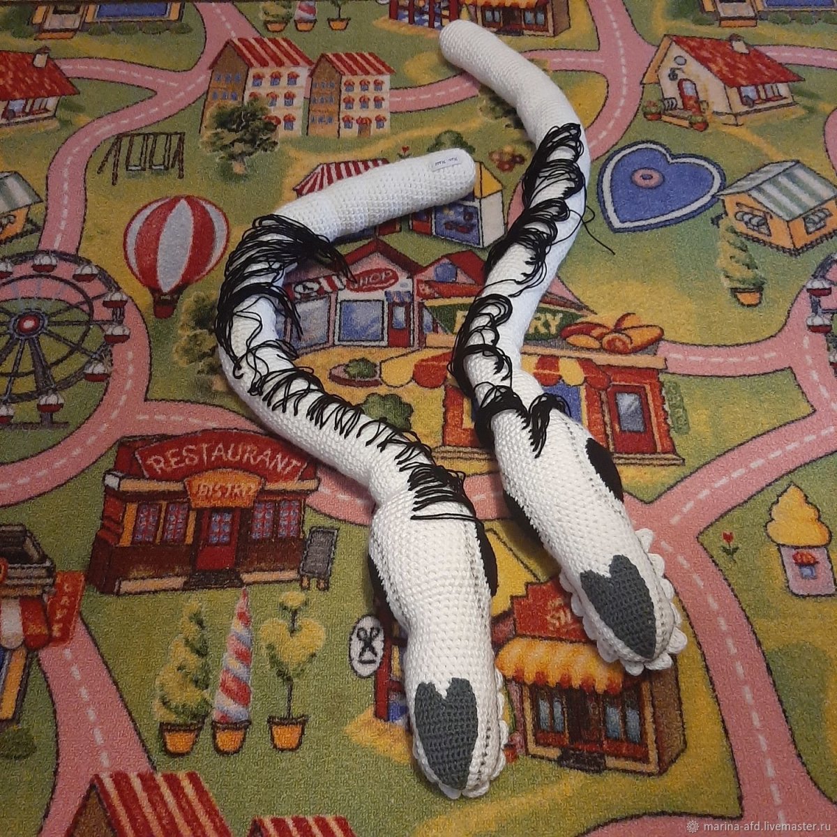 Долговязая лошадь