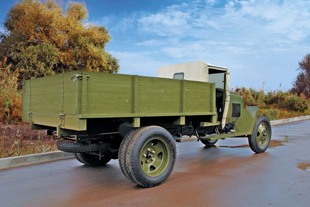 Полуторка машина ГАЗ АА