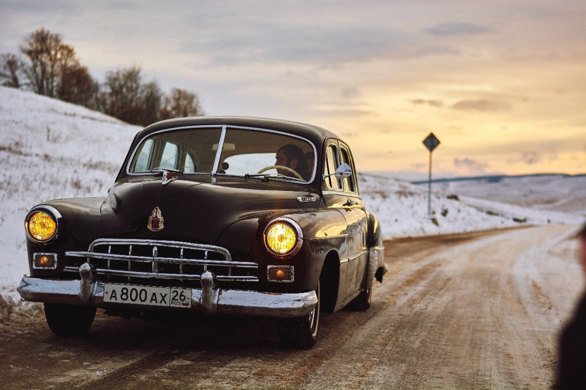 Ретро машина зим