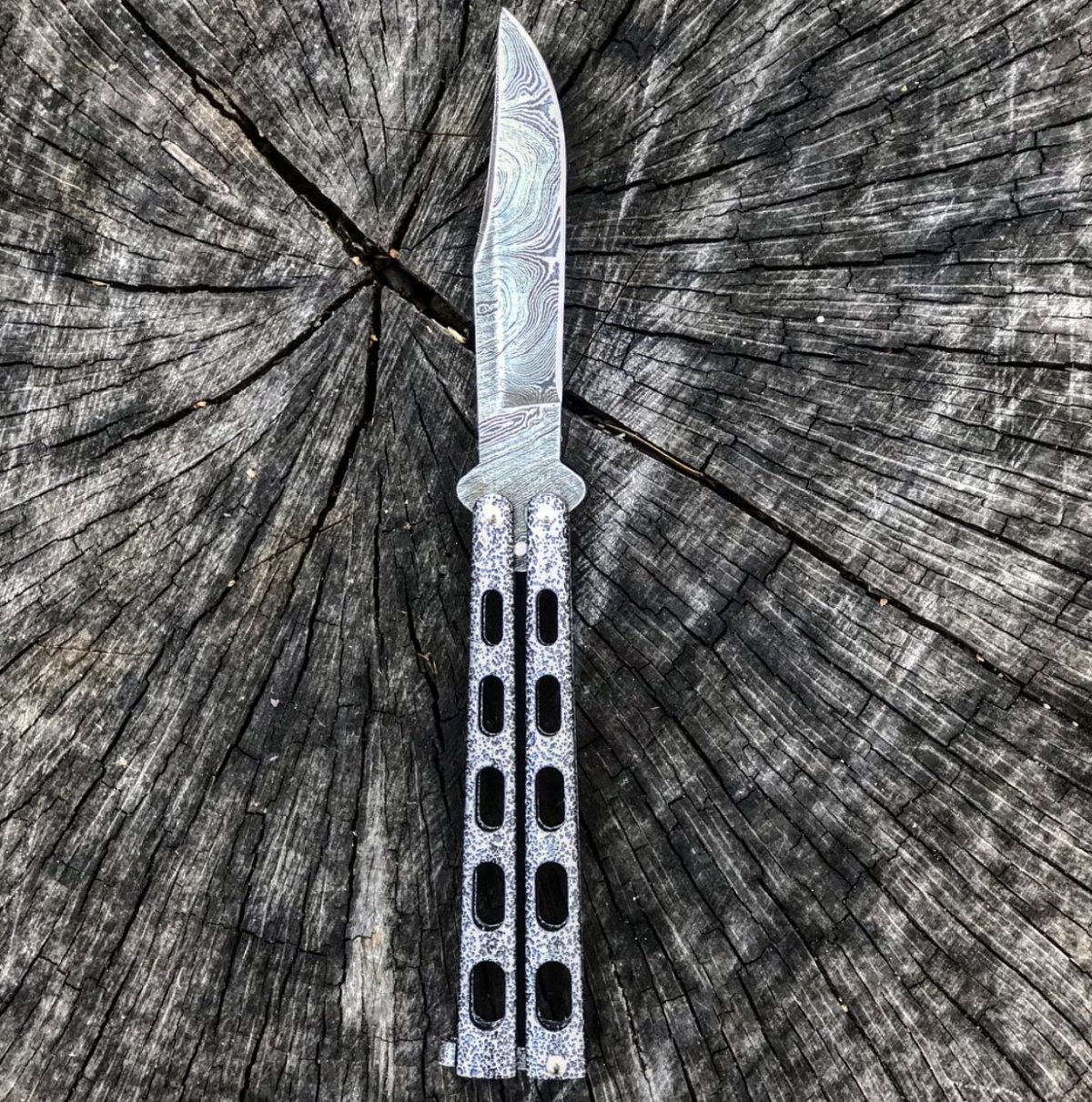 Нож бабочка Кримсон домакус стил