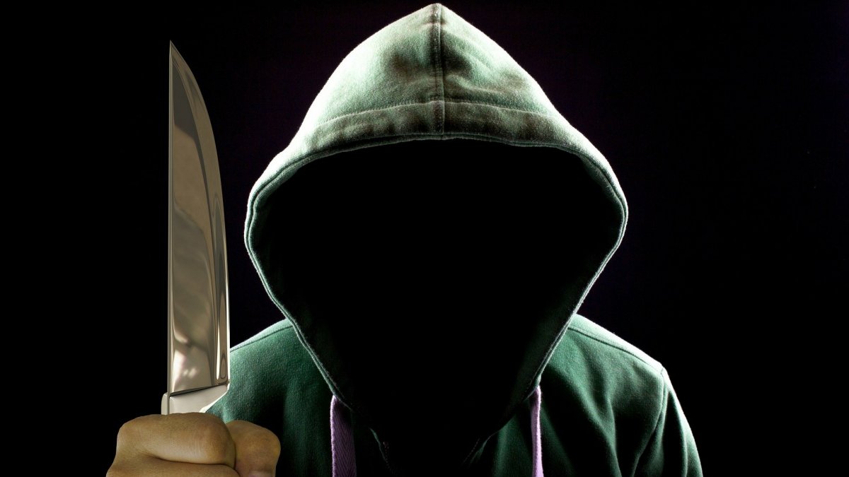 Логотип ножей