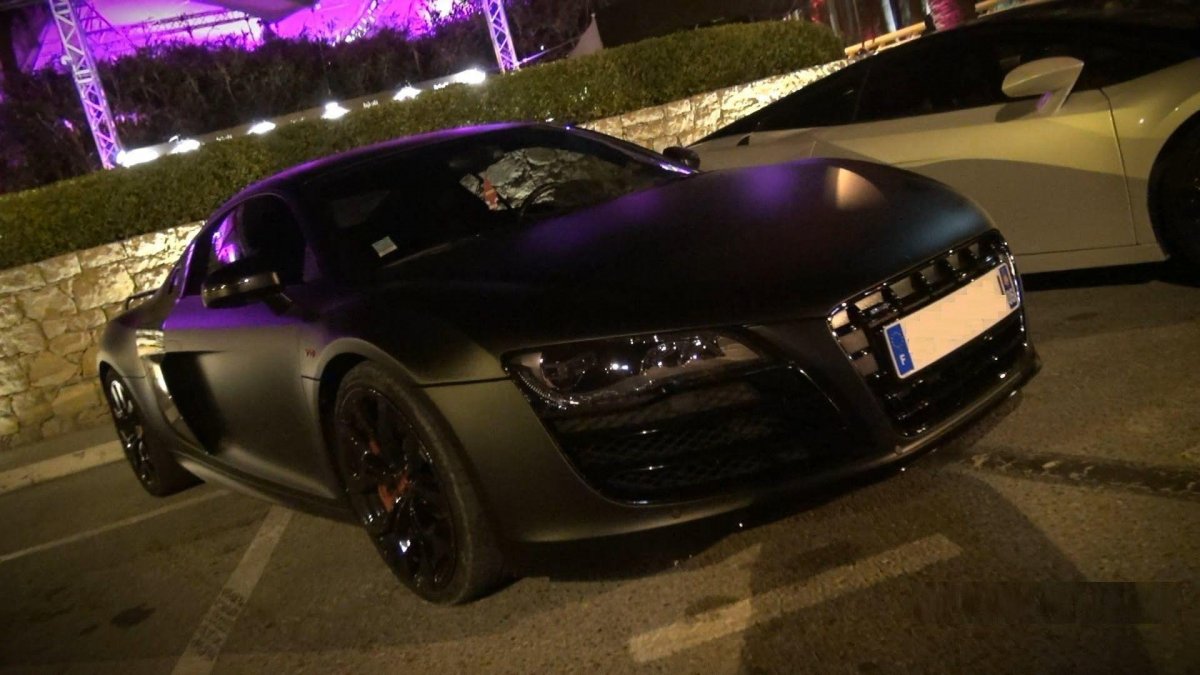 Ауди р8 фиолетовая