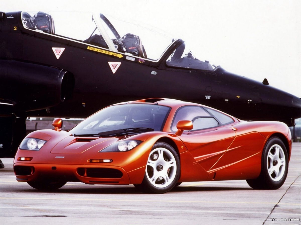 Машина Додж Чарджер 1969