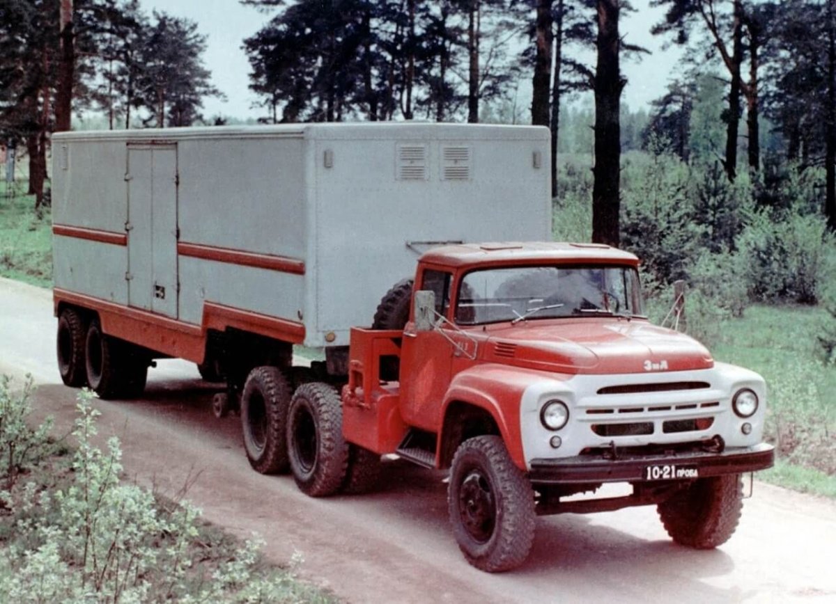Грузовик ЗИЛ 133